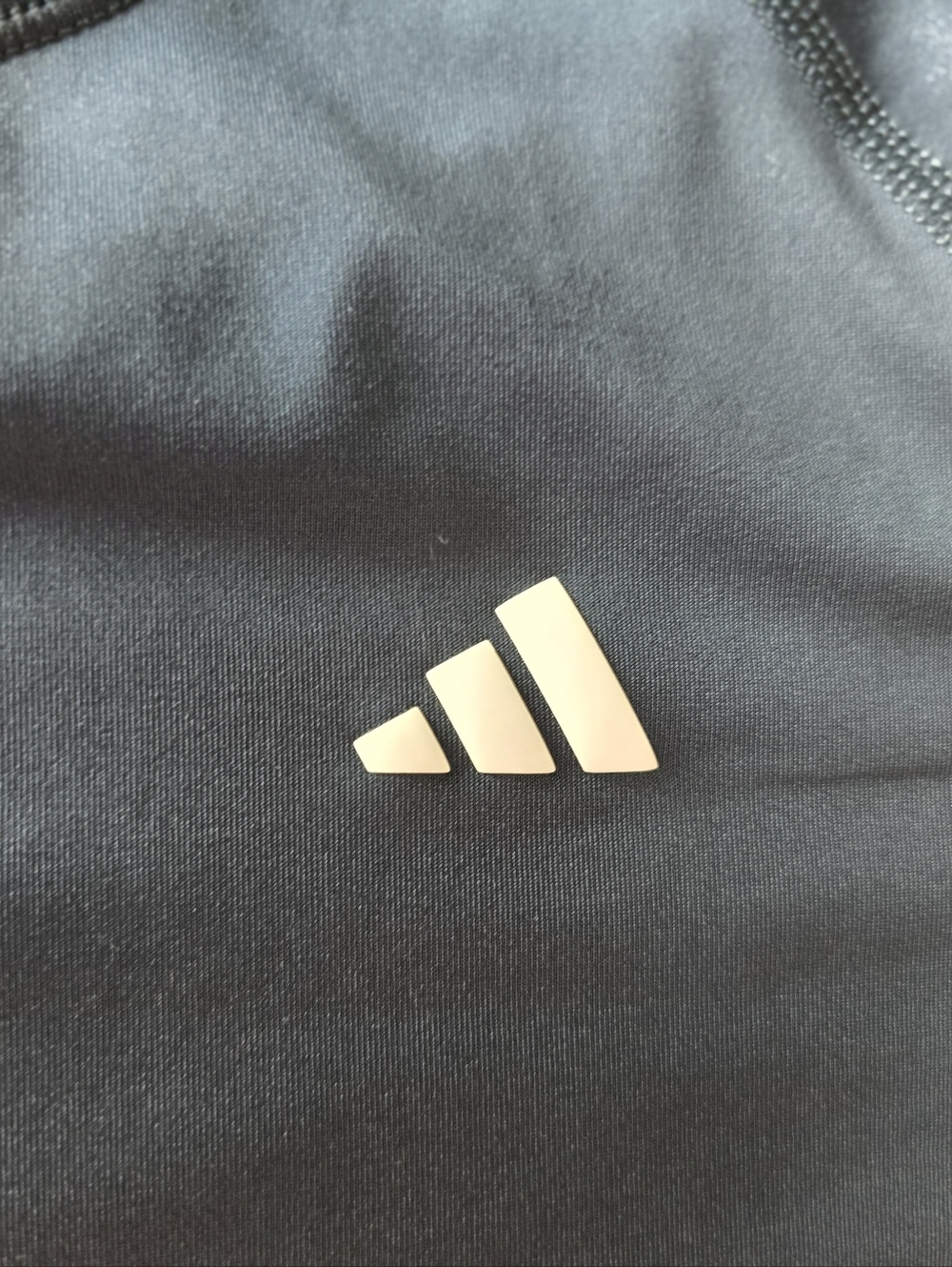Adidas Raglan Tech Tee Size Small - Picture 4 of 8
